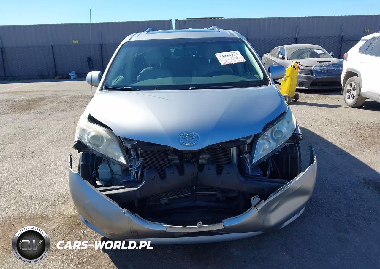 2011 Toyota Sienna Xle VIN:5TDDK3DC7BS003205 - 12