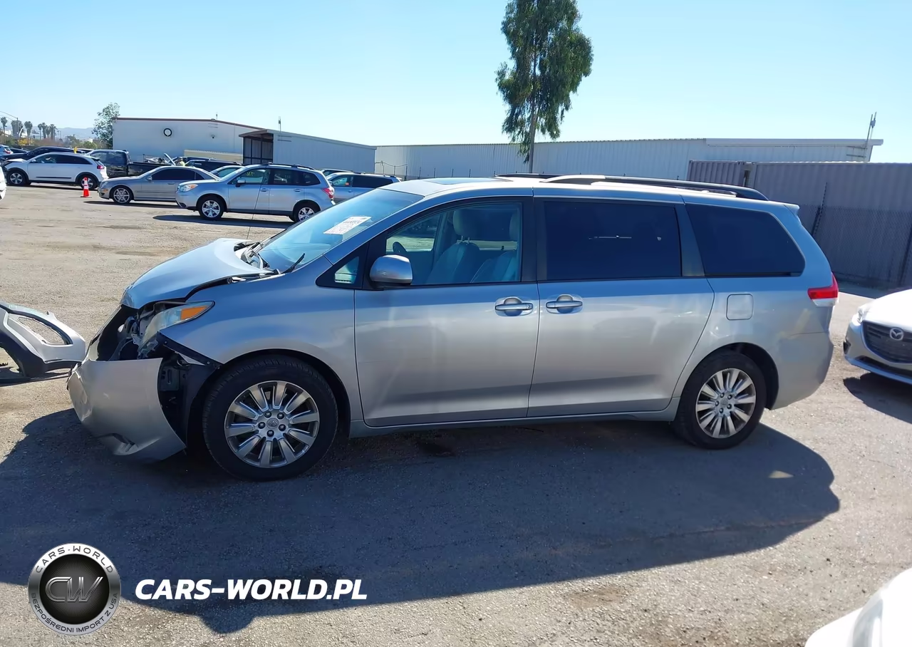2011 Toyota Sienna Xle VIN:5TDDK3DC7BS003205 - 14