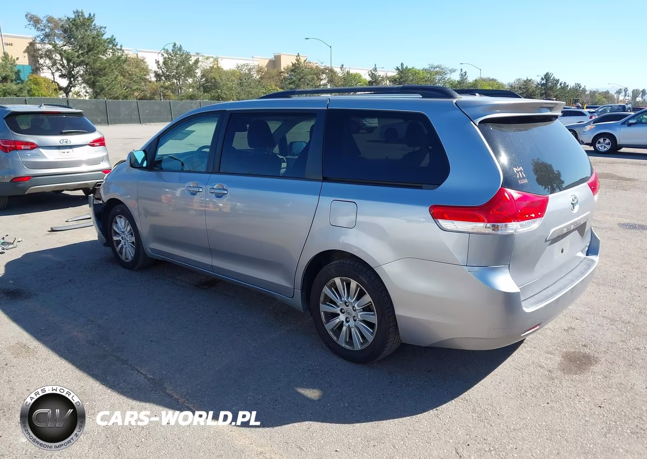 2011 Toyota Sienna Xle VIN:5TDDK3DC7BS003205 - 3