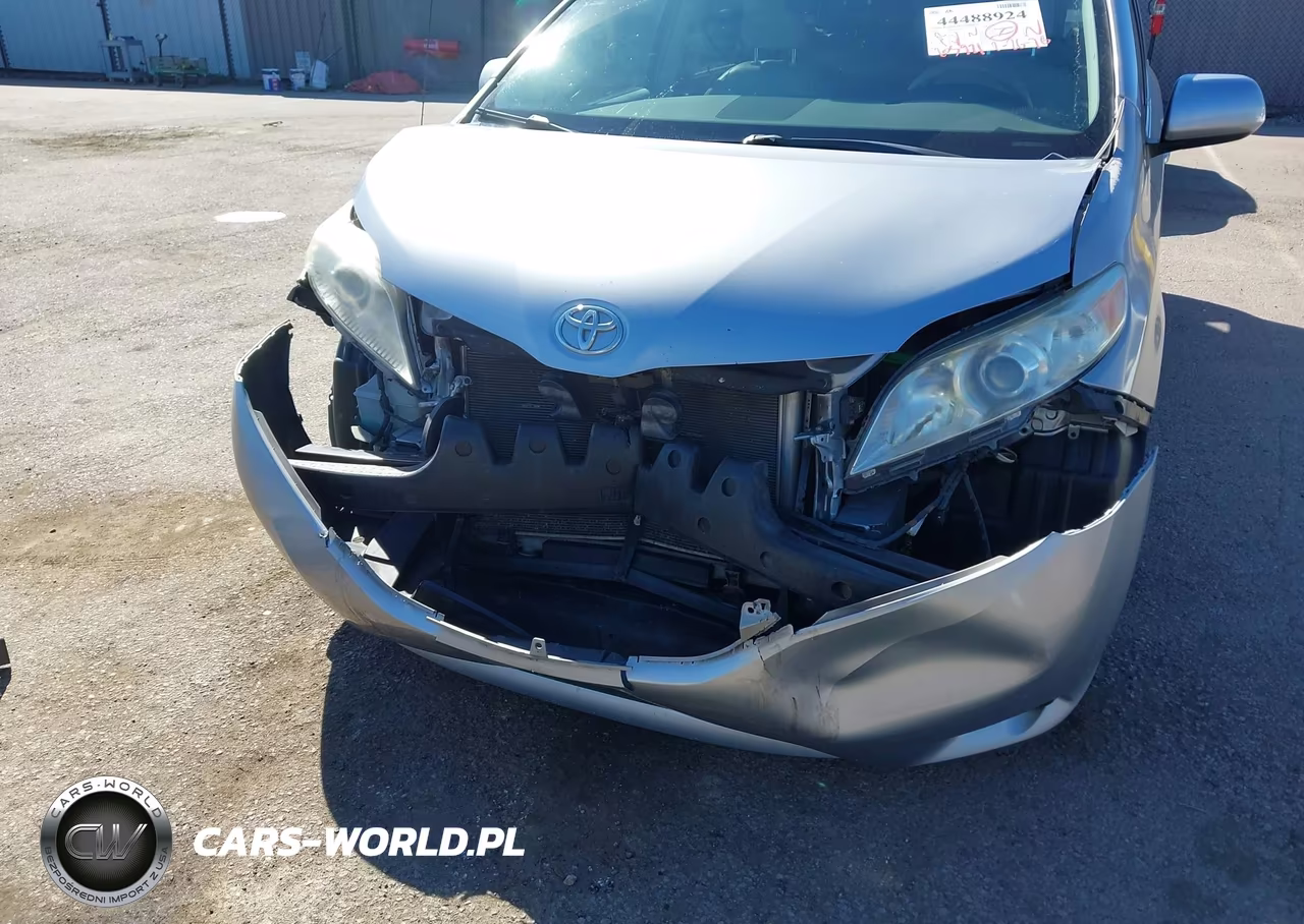 2011 Toyota Sienna Xle VIN:5TDDK3DC7BS003205 - 6