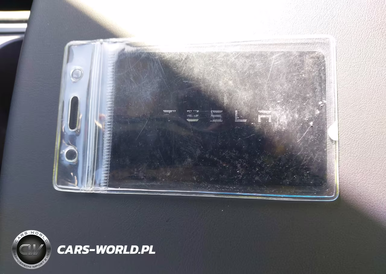 2024 Tesla Model Y Long Range Dual Motor All-Wheel Drive VIN:7SAYGDEE6RA331643 - 11