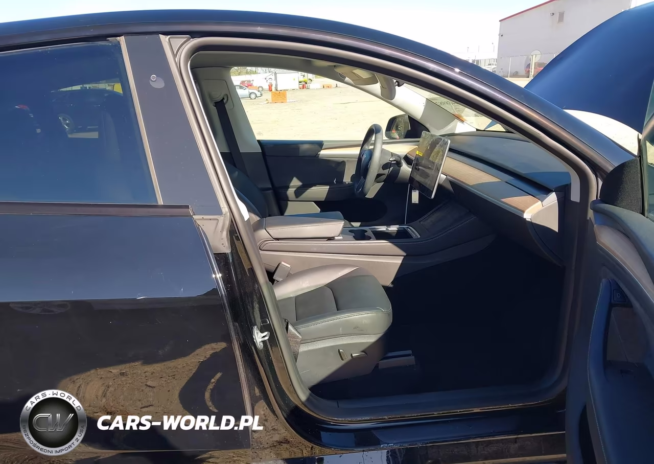 2024 Tesla Model Y Long Range Dual Motor All-Wheel Drive VIN:7SAYGDEE6RA331643 - 5