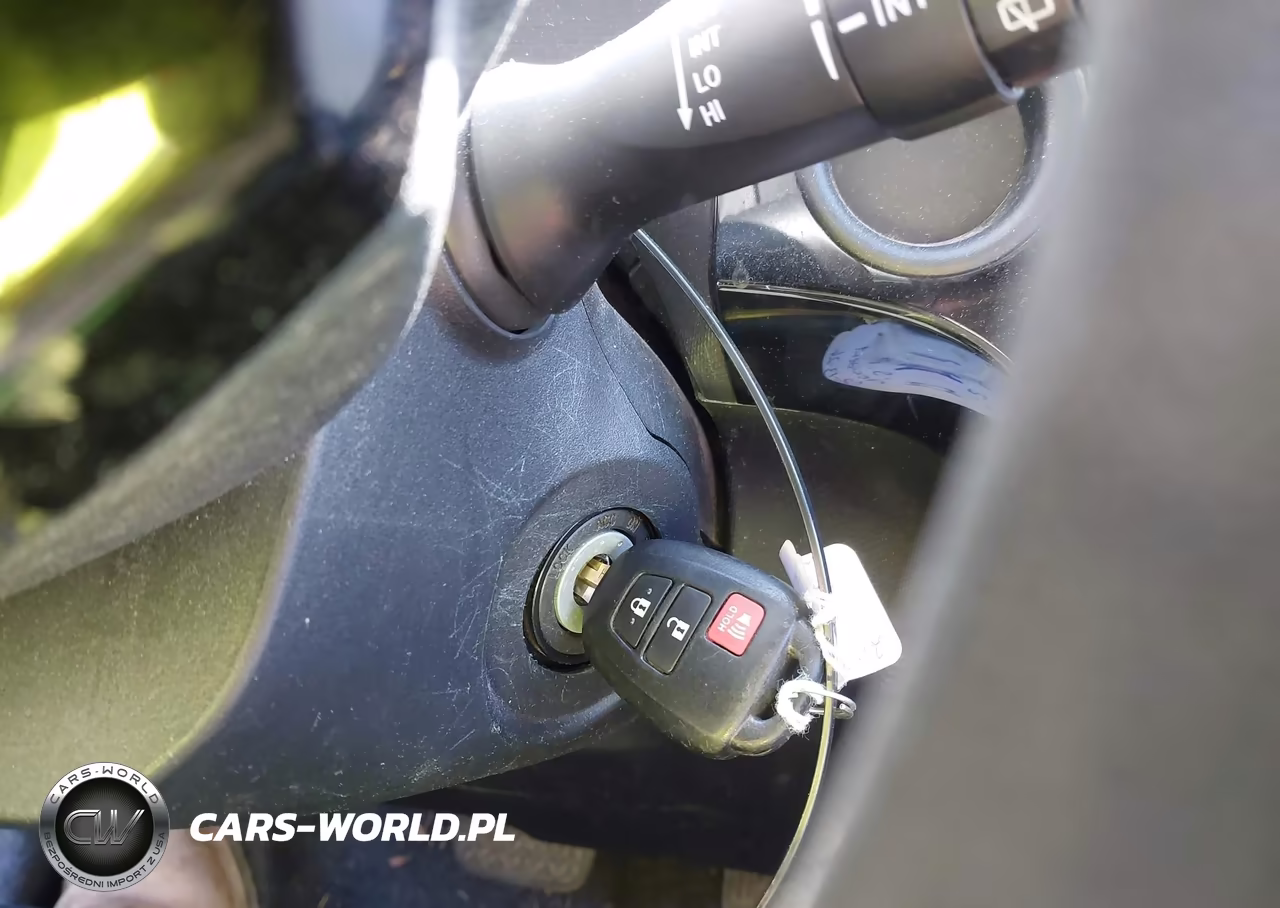 2019 Toyota Prius C L VIN:JTDKDTB32K1624997 - 11