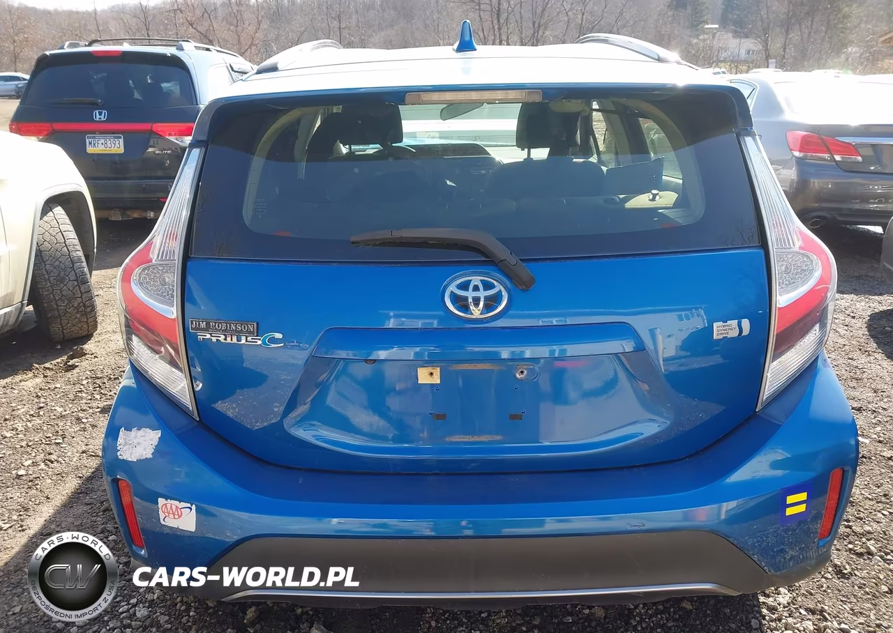 2019 Toyota Prius C L VIN:JTDKDTB32K1624997 - 16