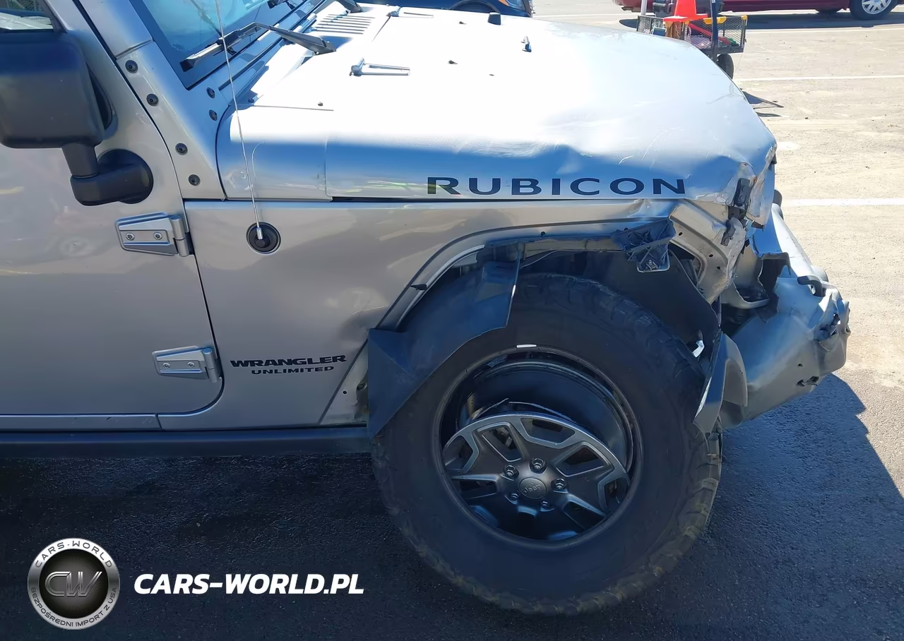2015 Jeep Wrangler Unlimited Rubicon VIN:1C4BJWFG9FL770363 - 17