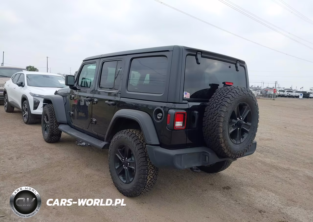 2022 Jeep Wrangler Unlimited Sport Altitude 4X4 VIN:1C4HJXDGXNW163923 - 3