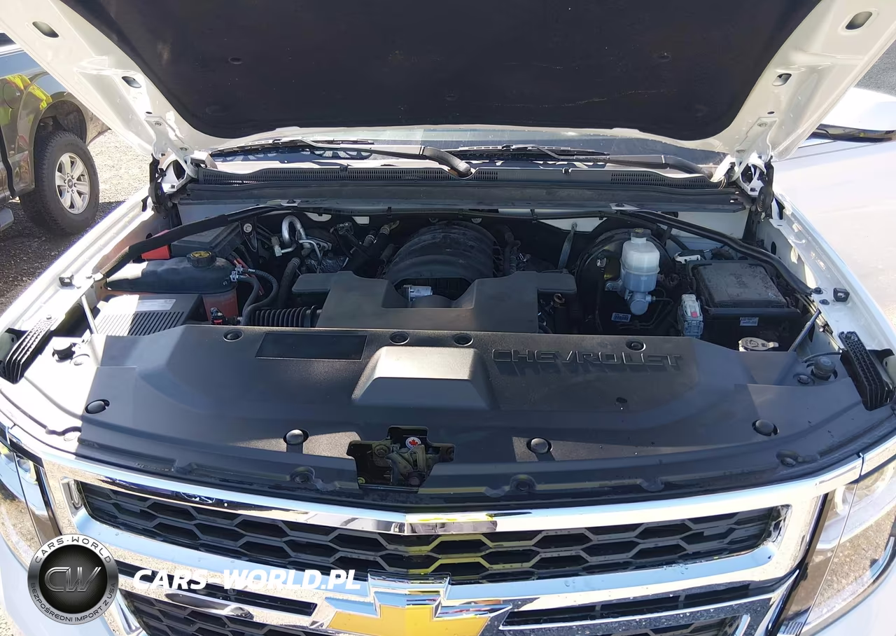 2018 Chevrolet Suburban Lt VIN:1GNSCHKC7JR389360 - 10