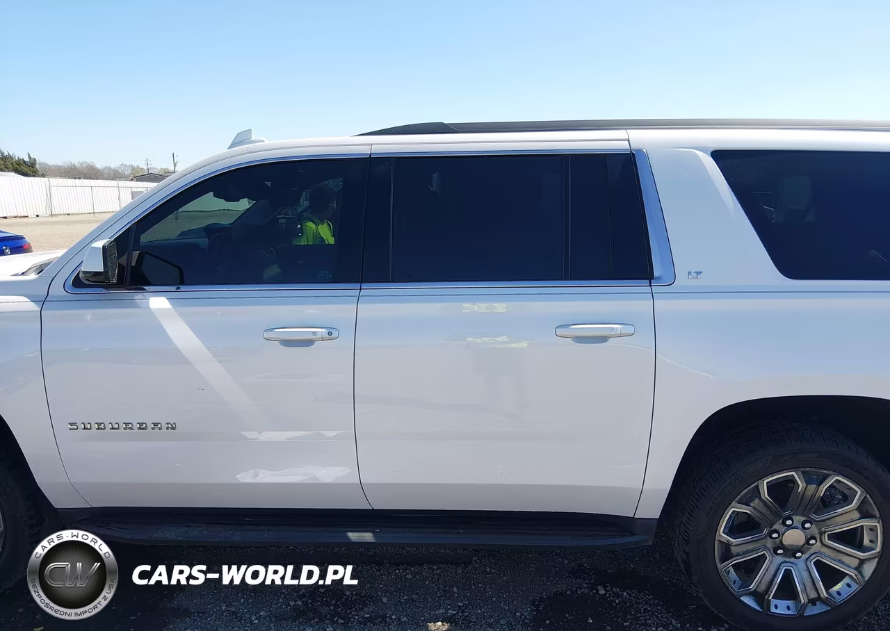2018 Chevrolet Suburban Lt VIN:1GNSCHKC7JR389360 - 14