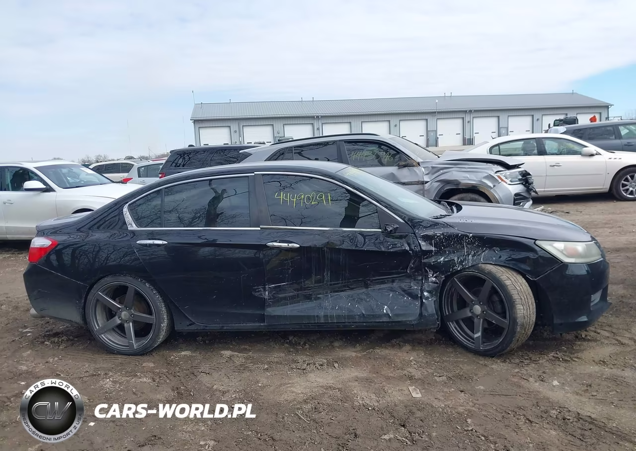 2014 Honda Accord Sport VIN:1HGCR2F52EA201743 - 13