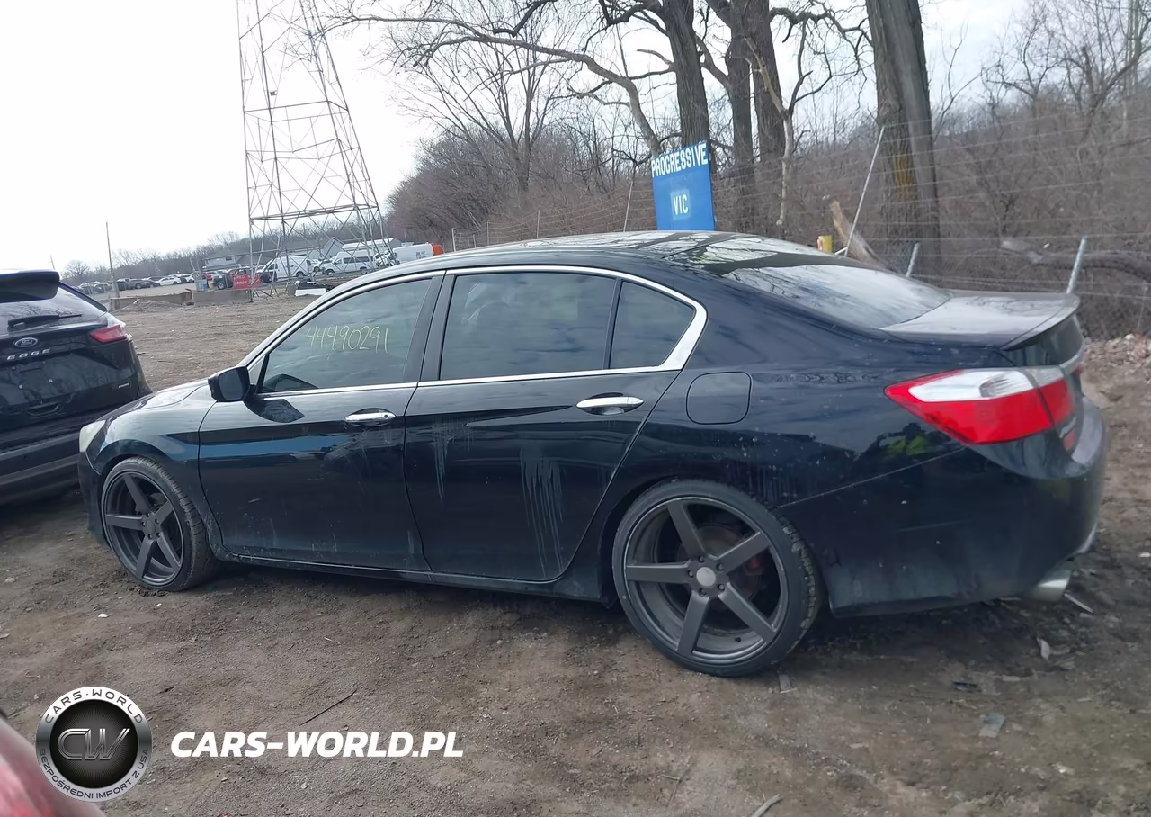 2014 Honda Accord Sport VIN:1HGCR2F52EA201743 - 14