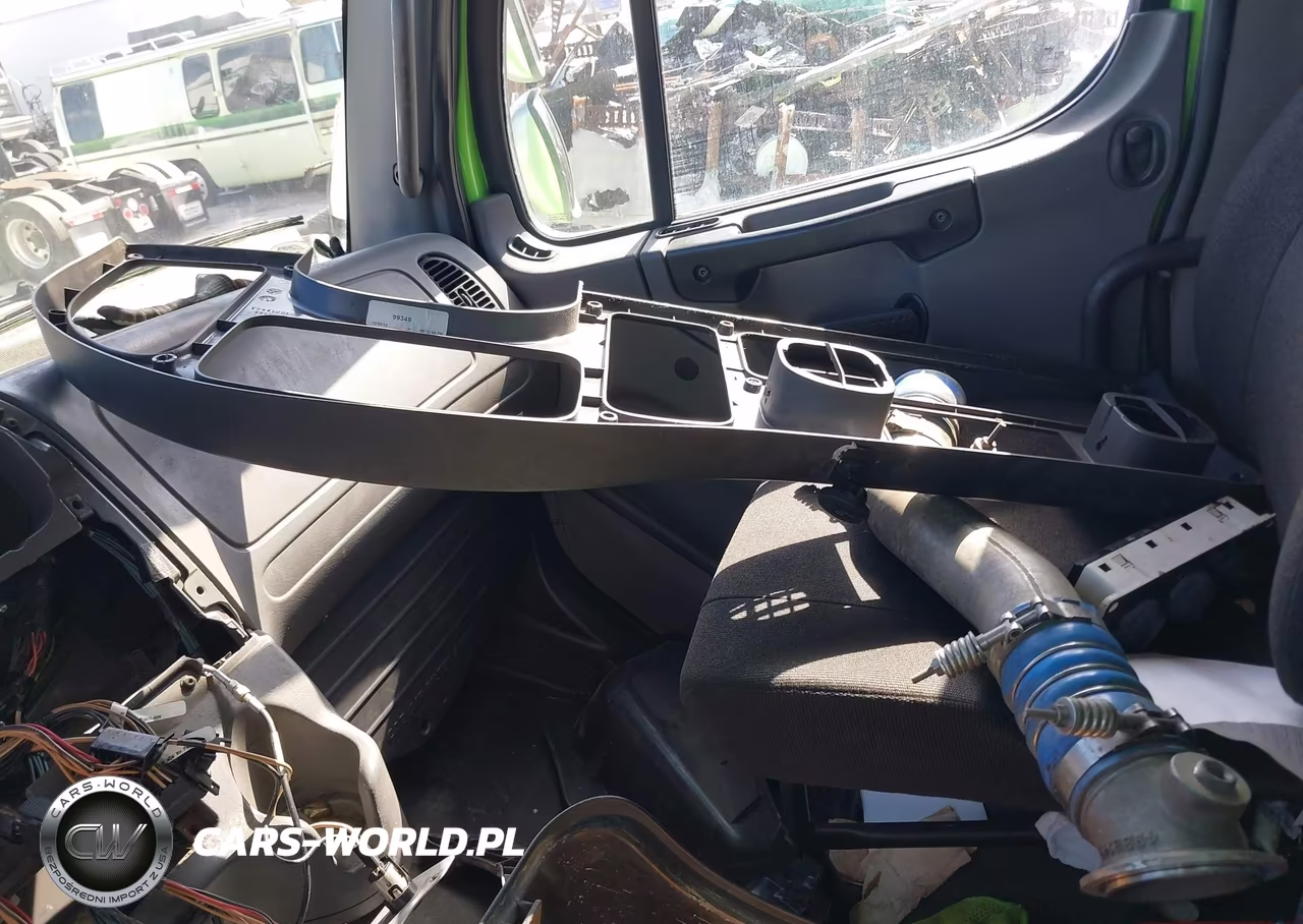 2014 Freightliner M2 106 Medium Duty VIN:1FVACWCY4EHFL1198 - 24