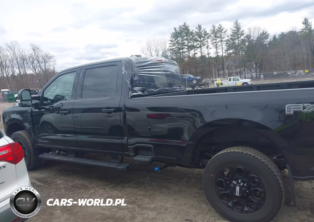 2025 Ford F-250 Lariat VIN:1FT8W2BT9SED45697 - 14