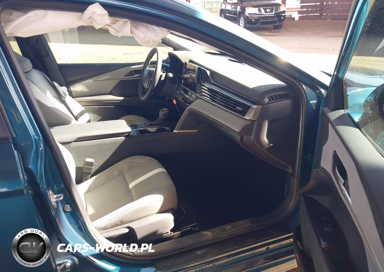 2026 Toyota Camry Se VIN:4T1DAACK9TU245602 - 5