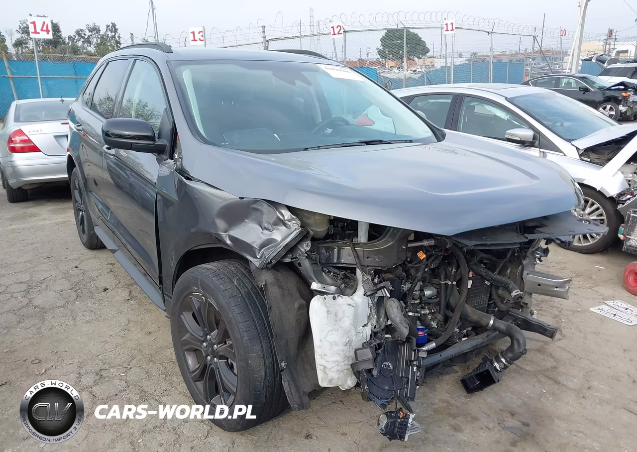 2023 Ford Edge Se