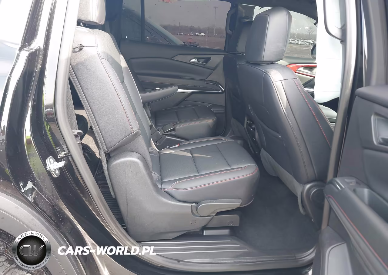 2026 Chevrolet Traverse Awd Z71 VIN:1GNEVJKS7TJ185598 - 8