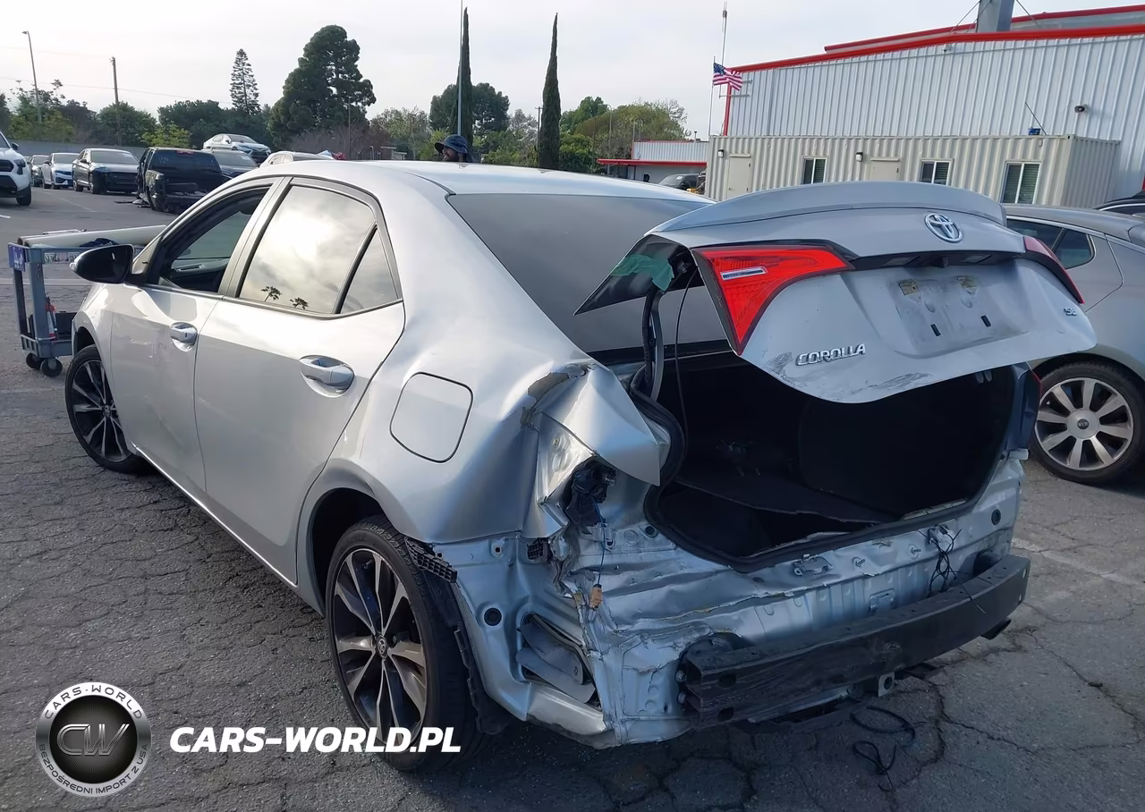 2019 Toyota Corolla Se VIN:5YFBURHE7KP910240 - 3