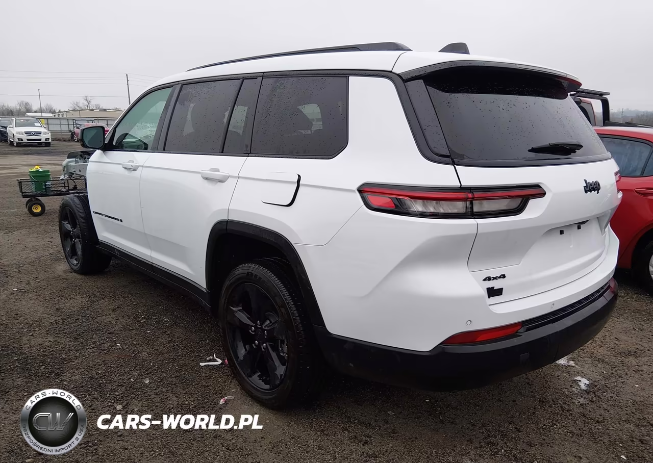 2025 Jeep Grand Cherokee L Altitude X 4X4 VIN:1C4RJKAG6S8669972 - 3