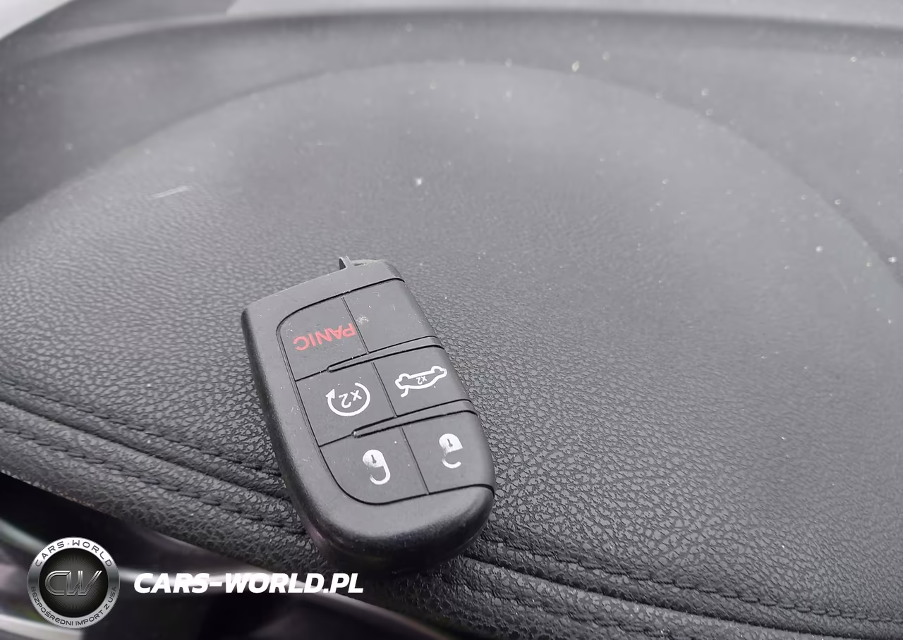 2016 Chrysler 300 Limited VIN:2C3CCAAG0GH216530 - 11