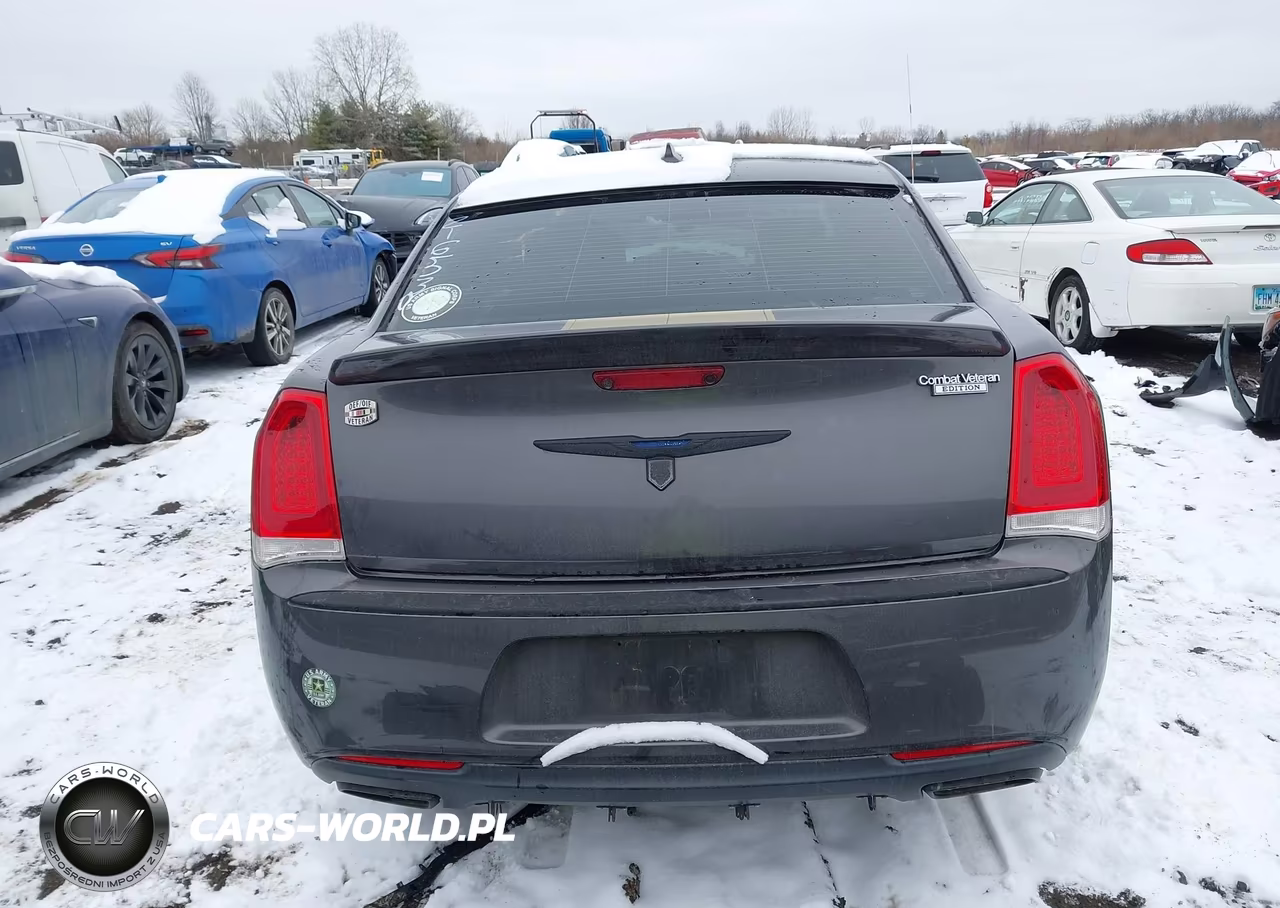2016 Chrysler 300 Limited VIN:2C3CCAAG0GH216530 - 17