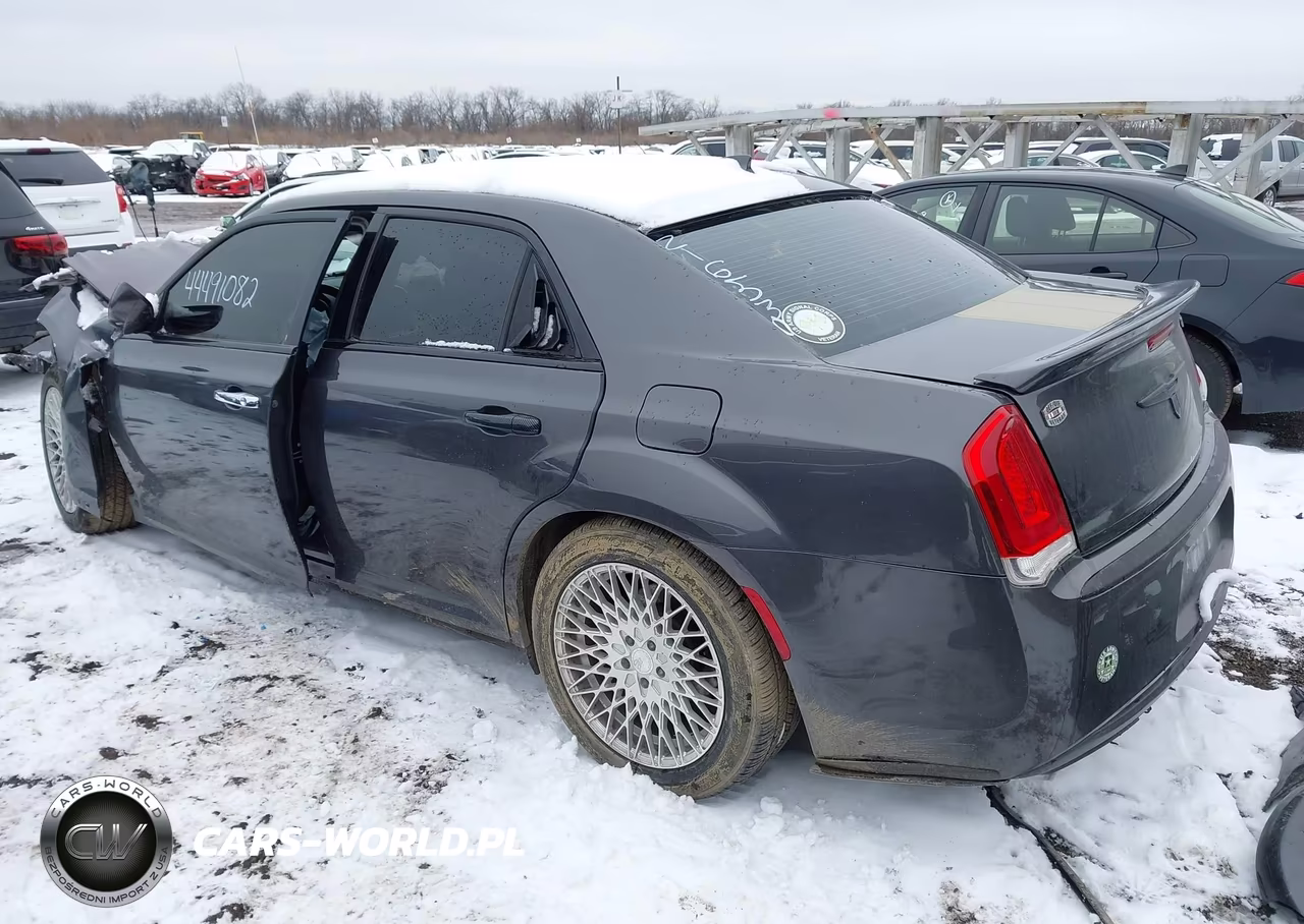2016 Chrysler 300 Limited VIN:2C3CCAAG0GH216530 - 3