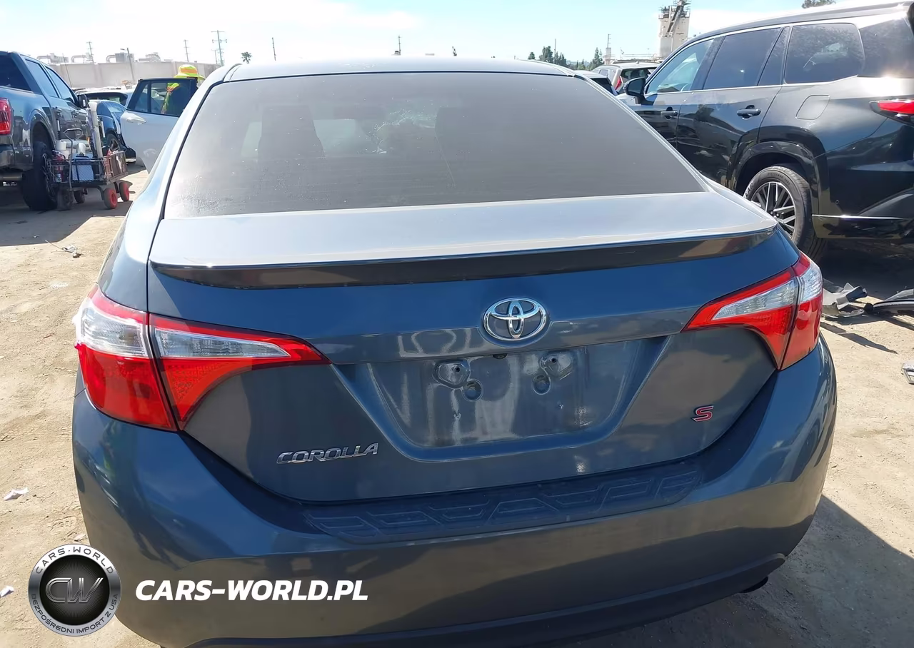 2015 Toyota Corolla S Plus VIN:5YFBURHE7FP253607 - 17