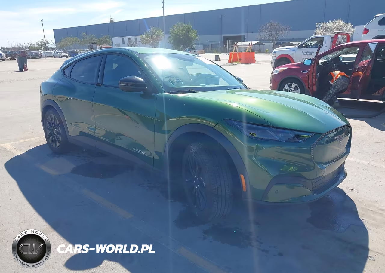2025 Ford Mustang Mach-E Select