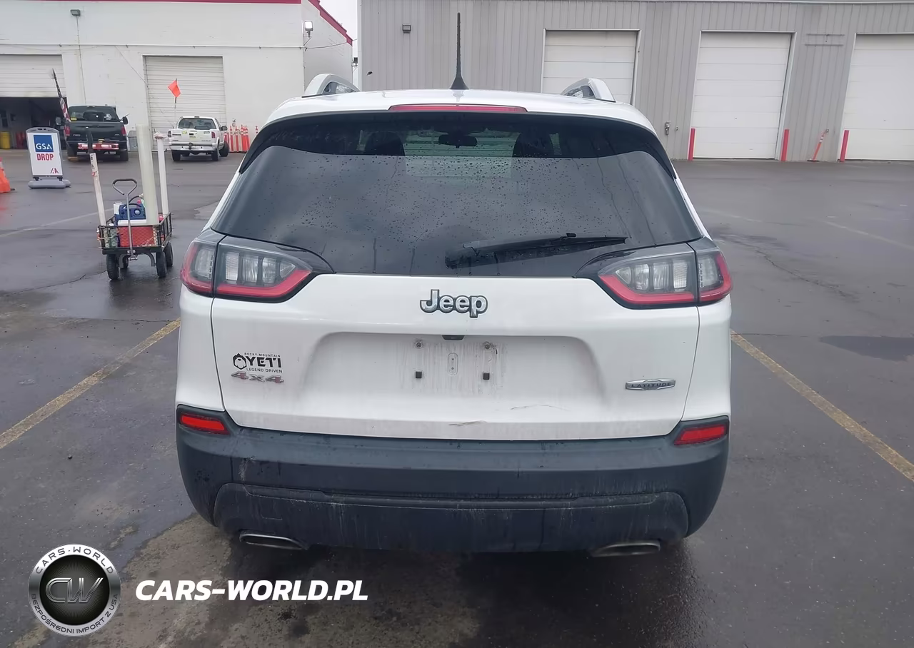 2019 Jeep Cherokee Latitude 4X4 VIN:1C4PJMCX2KD218853 - 16