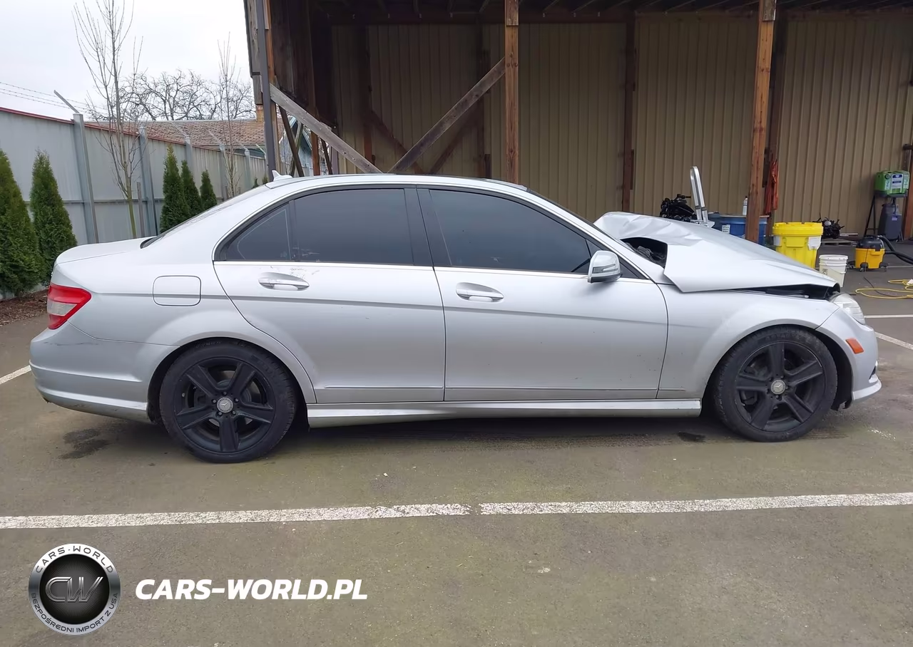 2010 Mercedes-Benz C 300 Sport 4Matic VIN:WDDGF8BB0AR100077 - 14