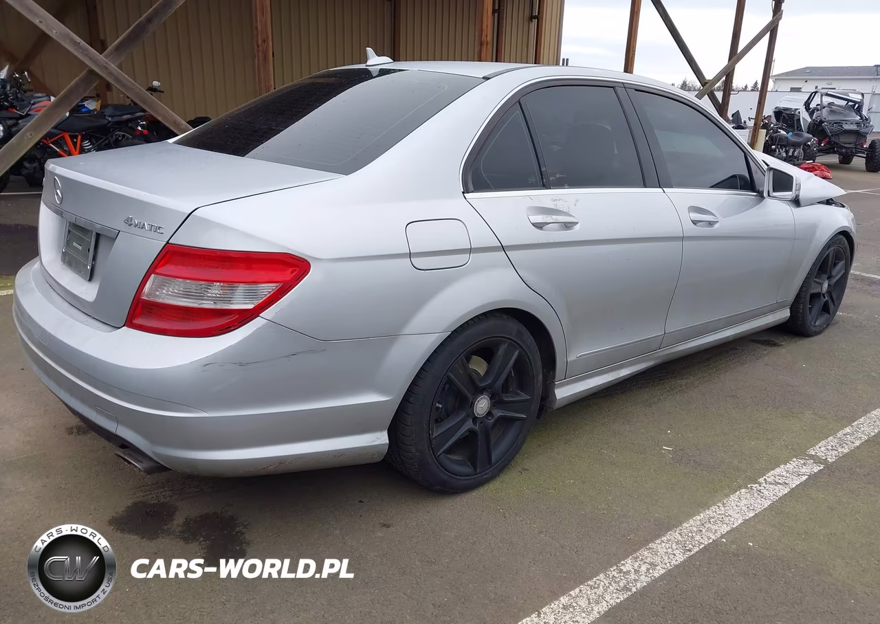 2010 Mercedes-Benz C 300 Sport 4Matic VIN:WDDGF8BB0AR100077 - 4