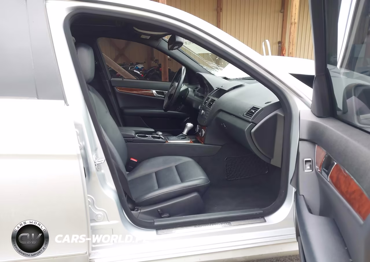 2010 Mercedes-Benz C 300 Sport 4Matic VIN:WDDGF8BB0AR100077 - 5