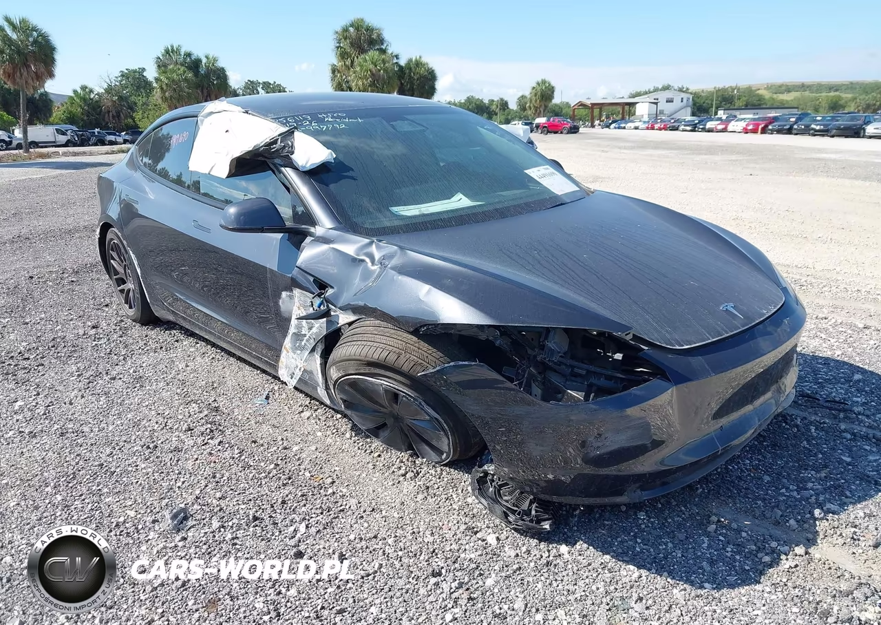2025 Tesla Model 3 Long Range Rear-Wheel Drive-Standard Rear-Wheel Drive – zdjęcie 1 z 16