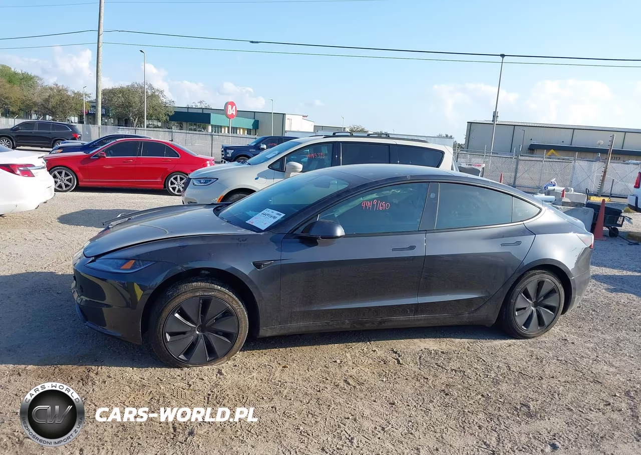 2025 Tesla Model 3 Long Range Rear-Wheel Drive-Standard Rear-Wheel Drive VIN:5YJ3E1EA8SF997792 - 14