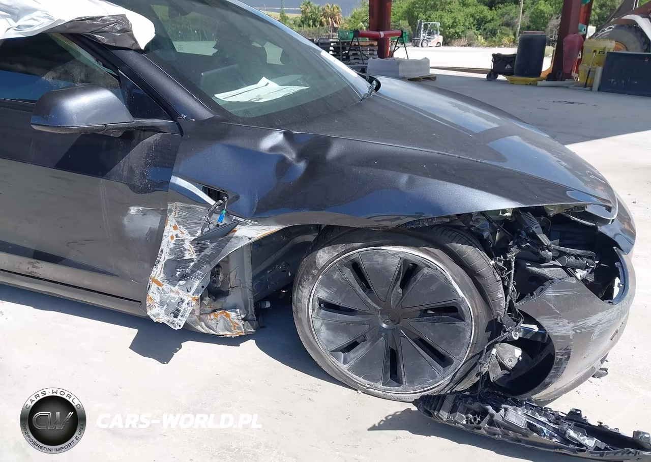 2025 Tesla Model 3 Long Range Rear-Wheel Drive-Standard Rear-Wheel Drive VIN:5YJ3E1EA8SF997792 - 6
