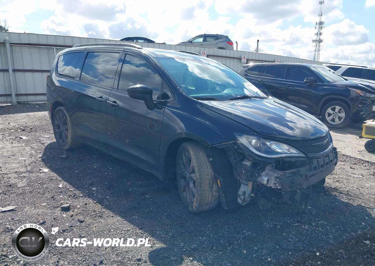 2020 Chrysler Pacifica Touring L Plus