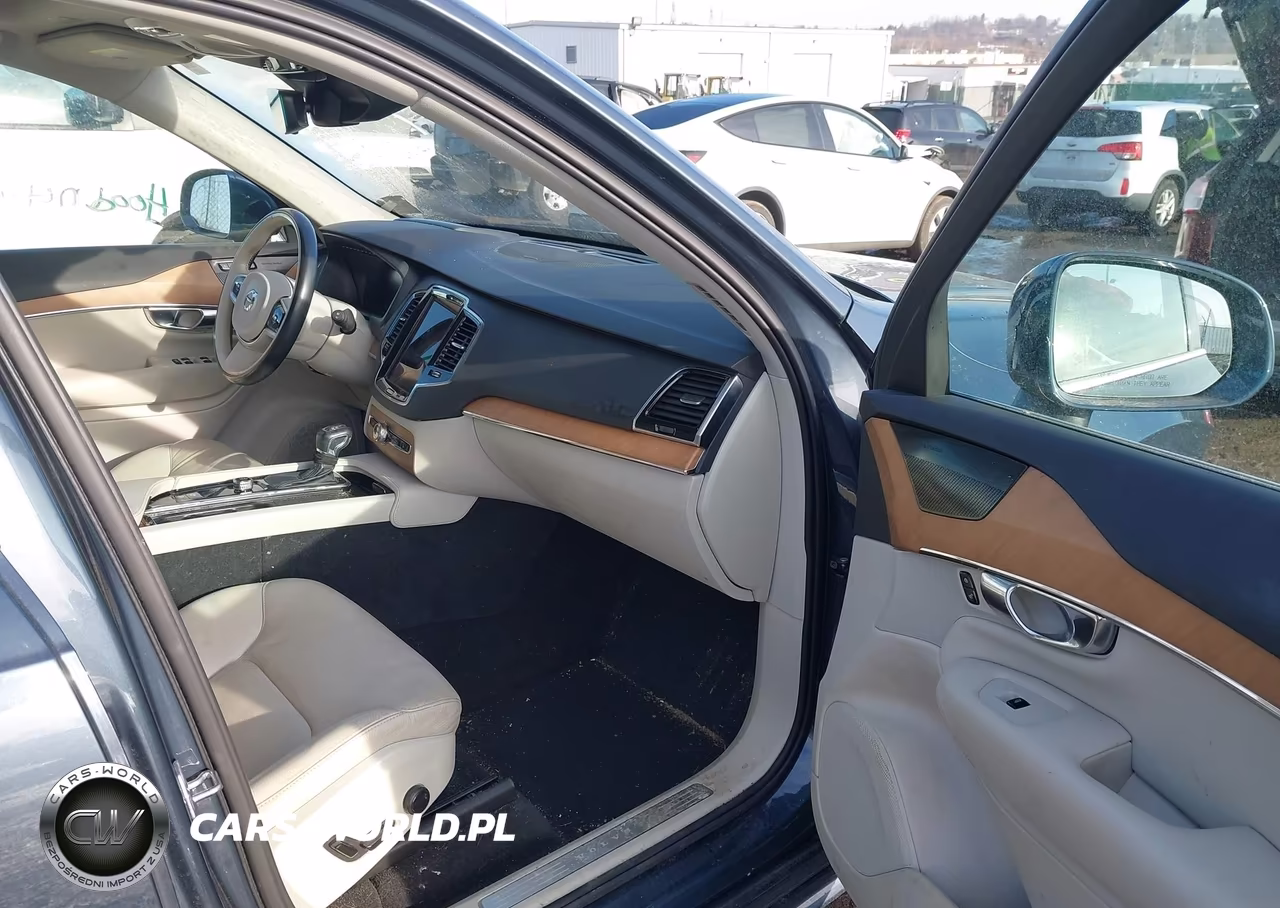 2022 Volvo Xc90 T6 Momentum 6 Passenger VIN:YV4A221K9N1810266 - 5