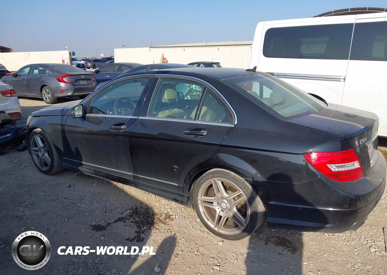 2014 Mercedes-Benz C 250 Sport VIN:WDDGF4HB8EA914773 - 15