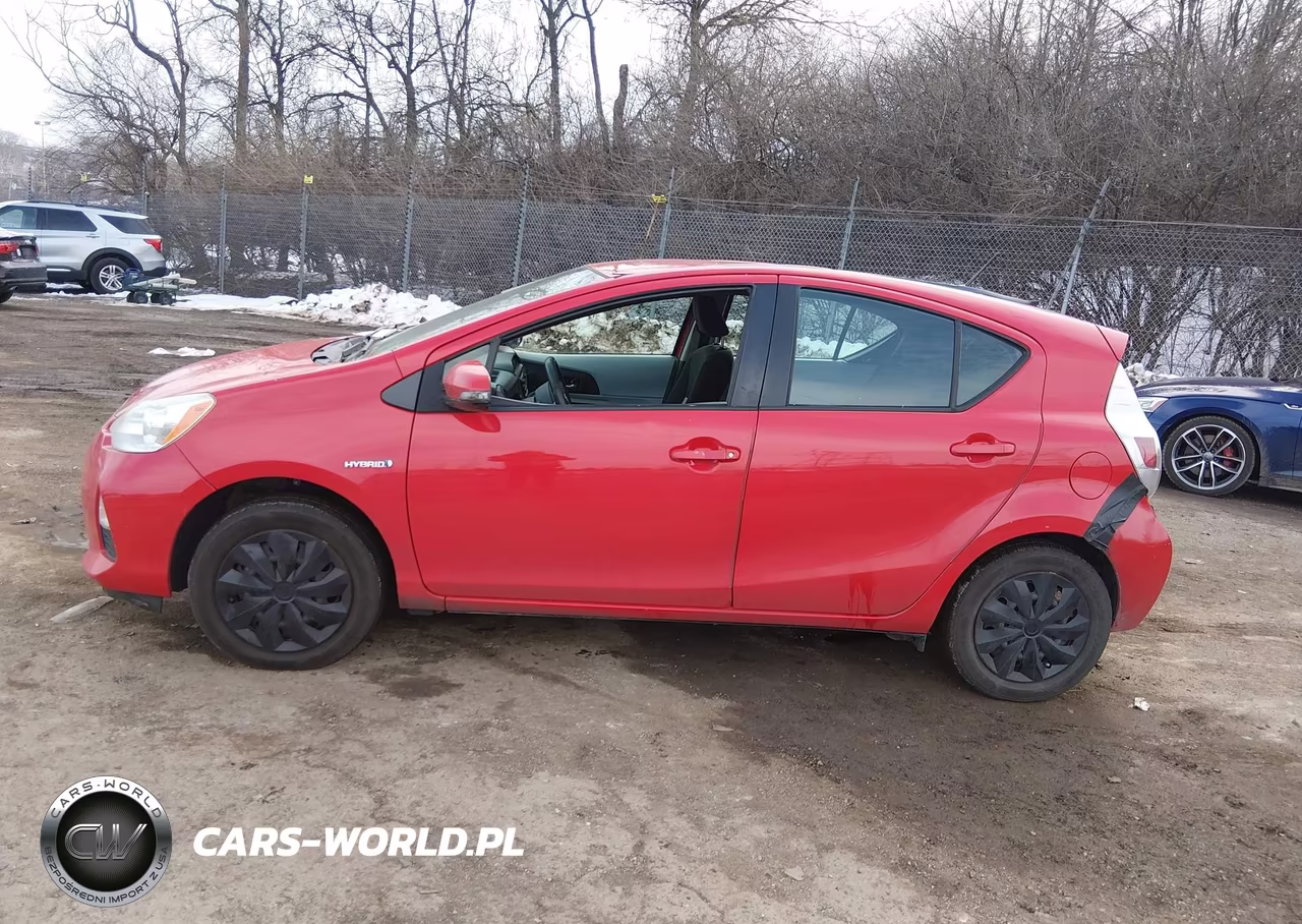 2014 Toyota Prius C Two VIN:JTDKDTB36E1566980 - 15