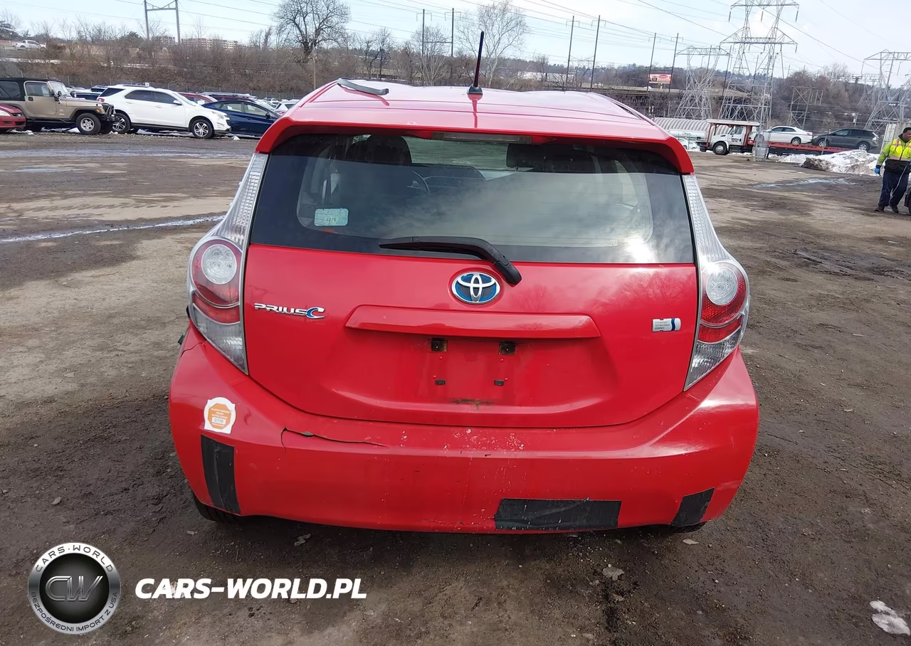 2014 Toyota Prius C Two VIN:JTDKDTB36E1566980 - 17