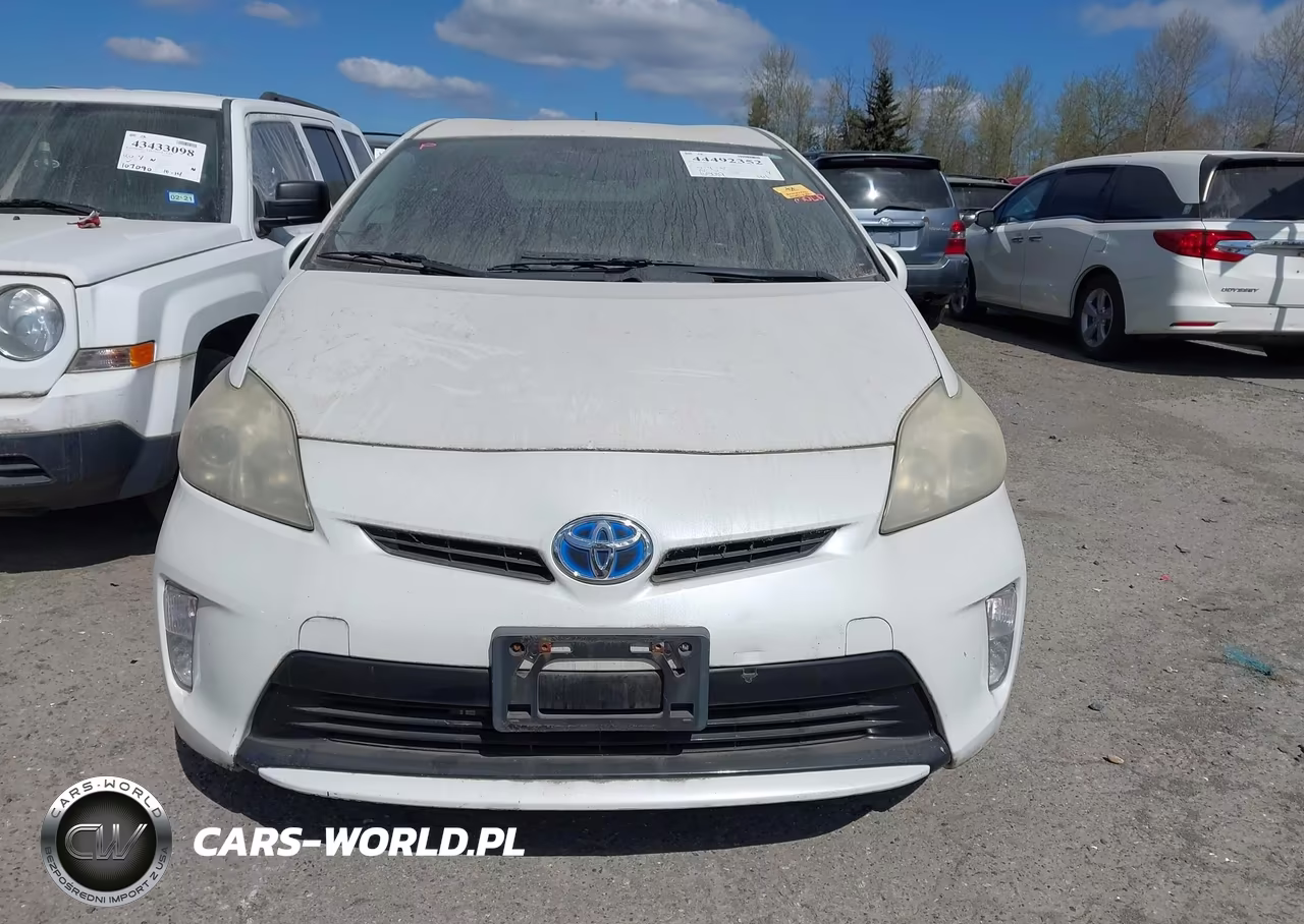 2014 Toyota Prius Two VIN:JTDKN3DU8E1741507 - 12