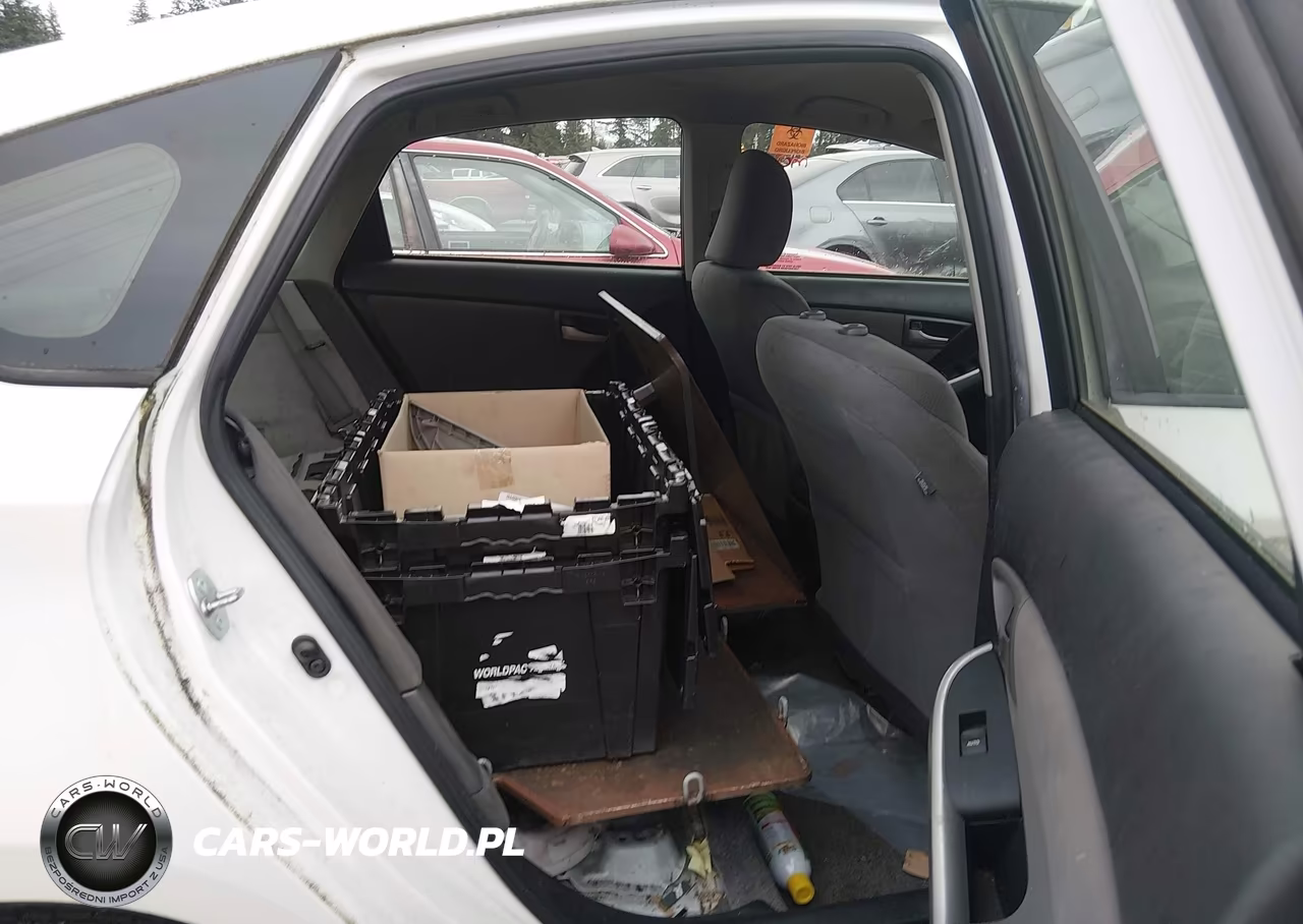 2014 Toyota Prius Two VIN:JTDKN3DU8E1741507 - 8