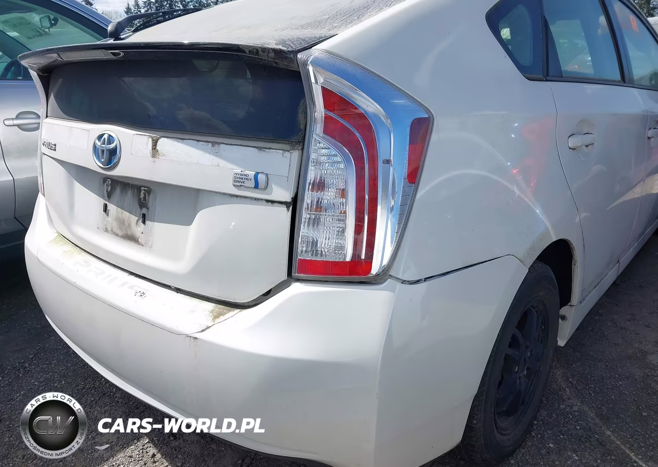 2014 Toyota Prius Two VIN:JTDKN3DU3E1763818 - 6