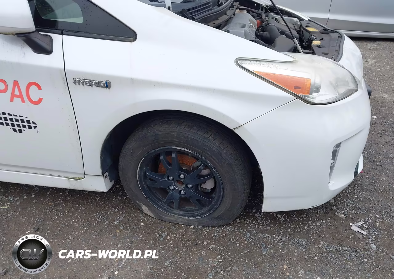 2014 Toyota Prius Three VIN:JTDKN3DU7E0371009 - 12