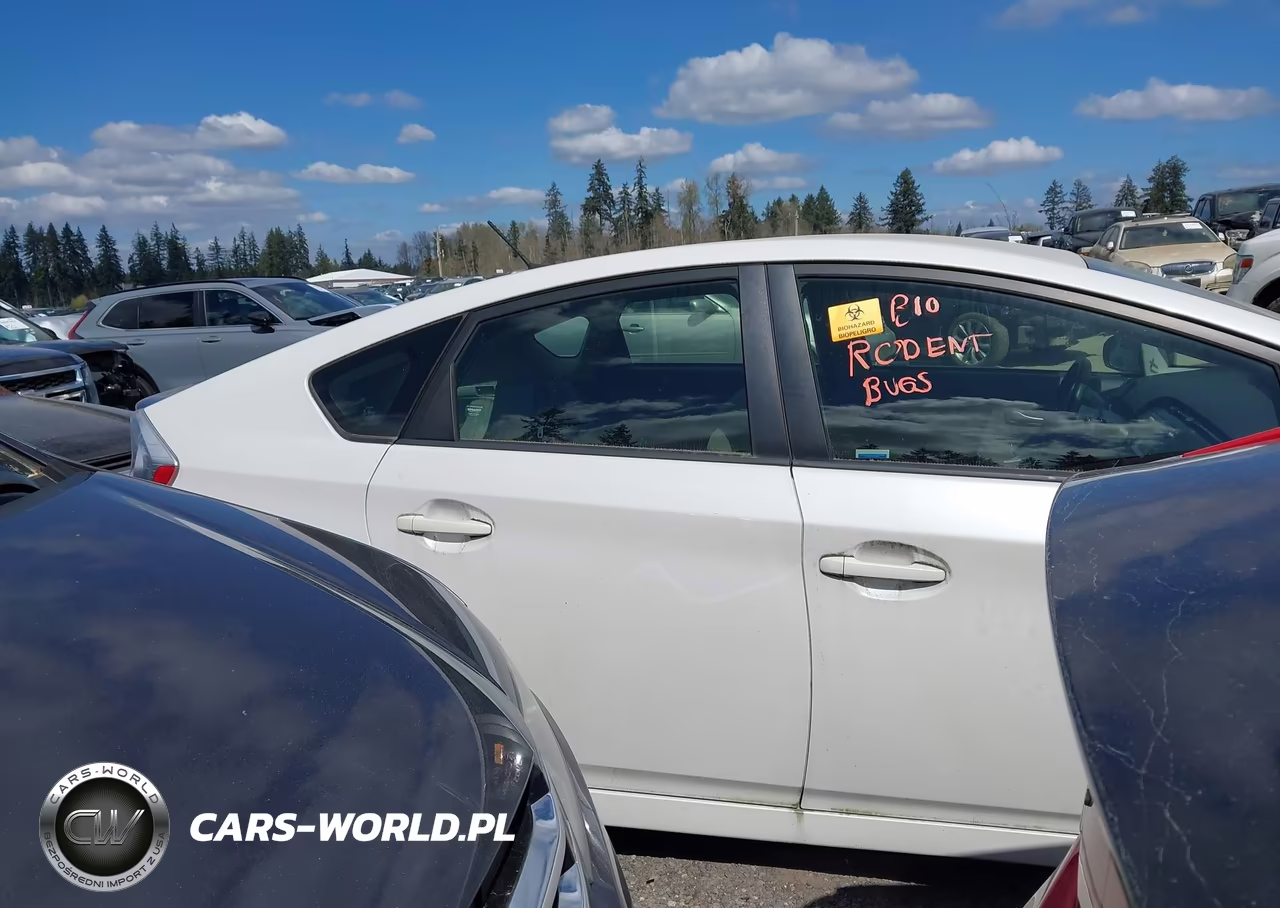 2014 Toyota Prius Three VIN:JTDKN3DU7E0371009 - 18