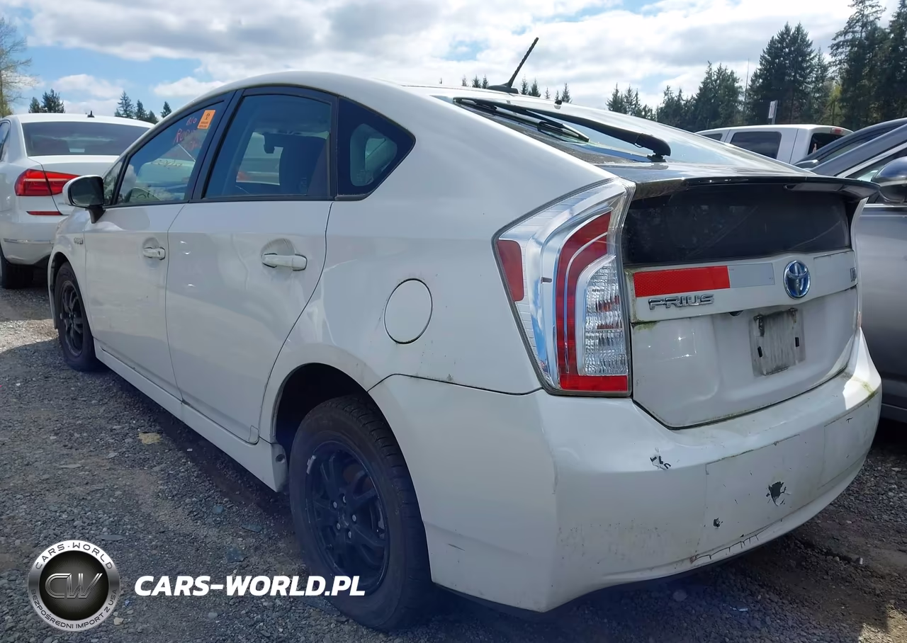 2014 Toyota Prius Three VIN:JTDKN3DU7E0371009 - 3