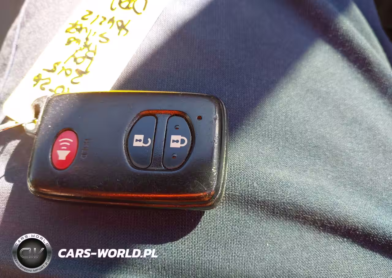 2015 Toyota Prius VIN:JTDKN3DU3F0406212 - 11