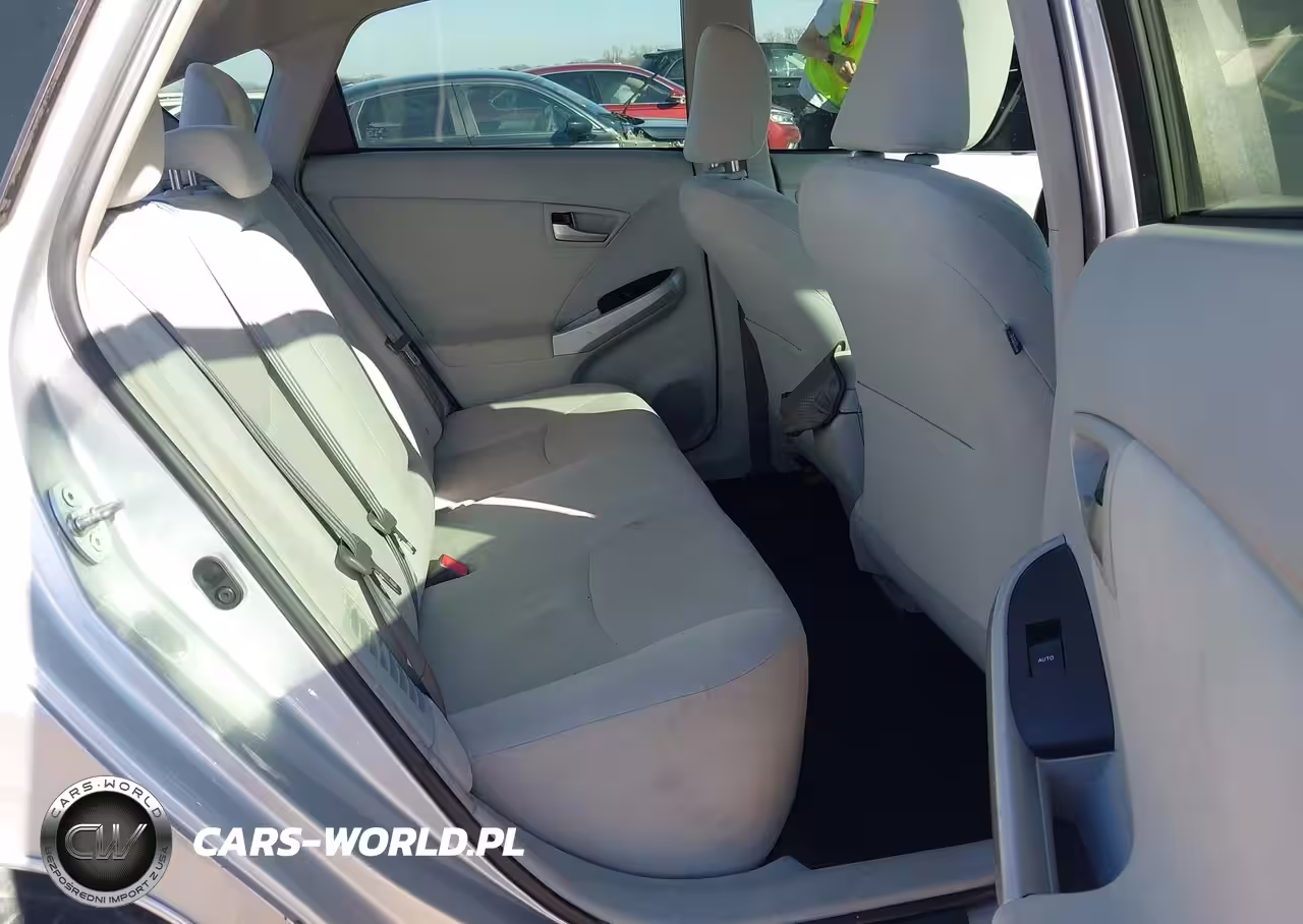 2015 Toyota Prius VIN:JTDKN3DU3F0406212 - 8