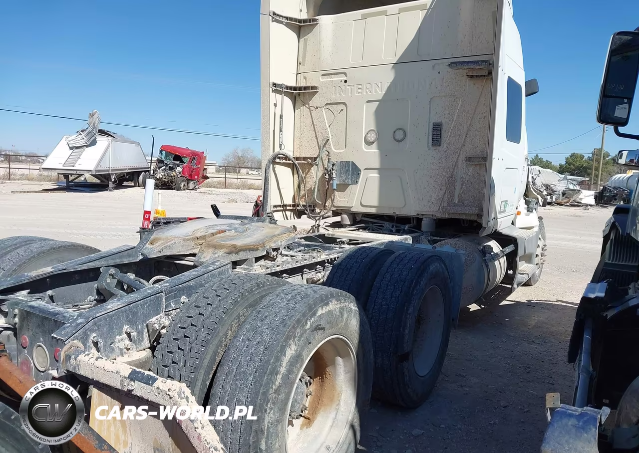 2019 International Lt VIN:3HSDZAPR0KN669811 - 4