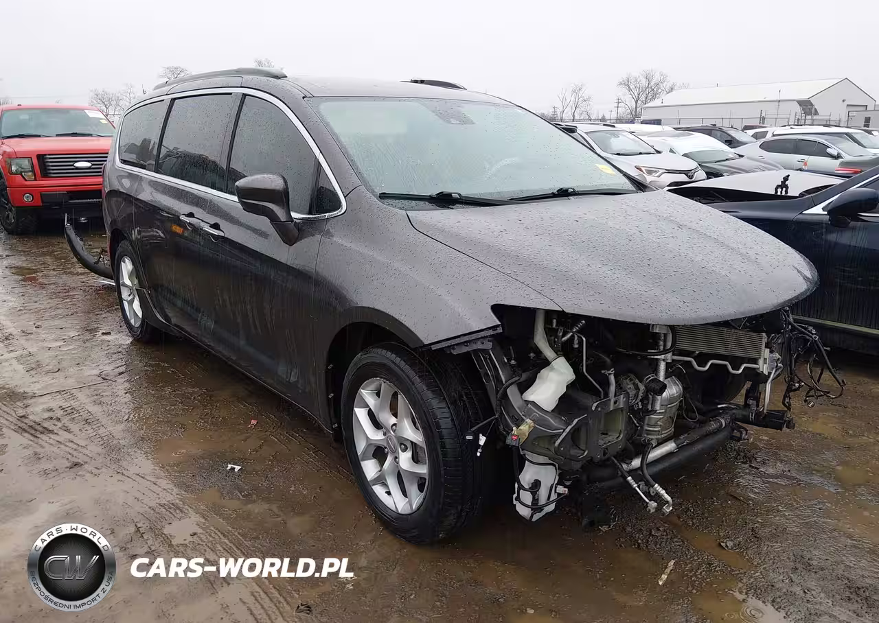 2019 Chrysler Pacifica Touring Plus