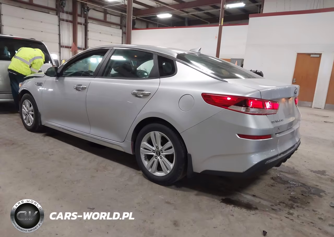 2019 Kia Optima Lx VIN:5XXGT4L31KG278149 - 3