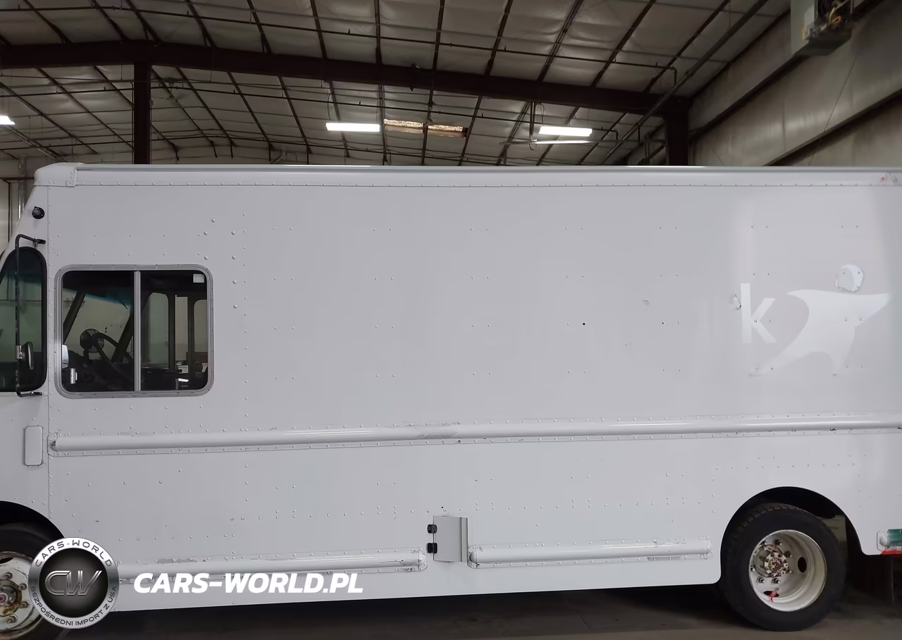 2010 Freightliner Chassis M Line Walk-In Van VIN:4UZAAPDU4ACAS1505 - 11